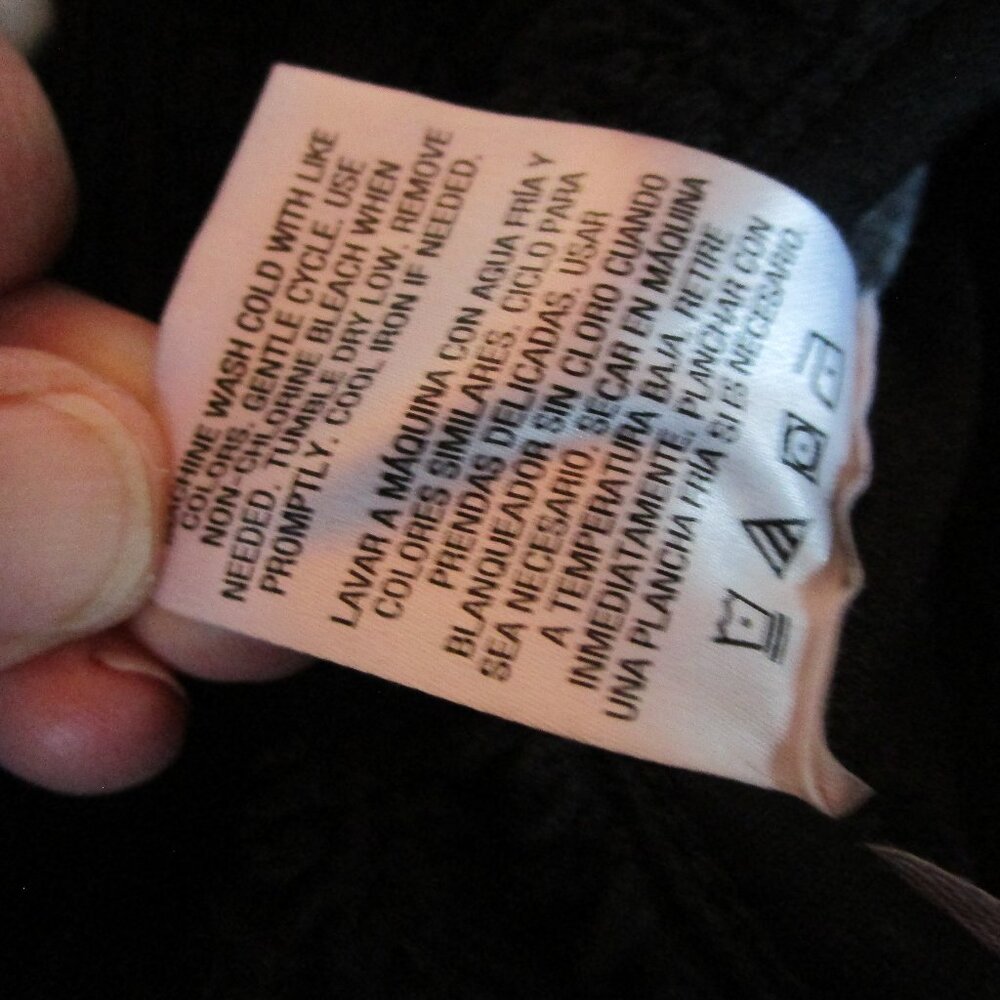 Black white leopard print vest. Fleece, reversable, zipup w pockets. Laura Scott - Picture 10 of 15